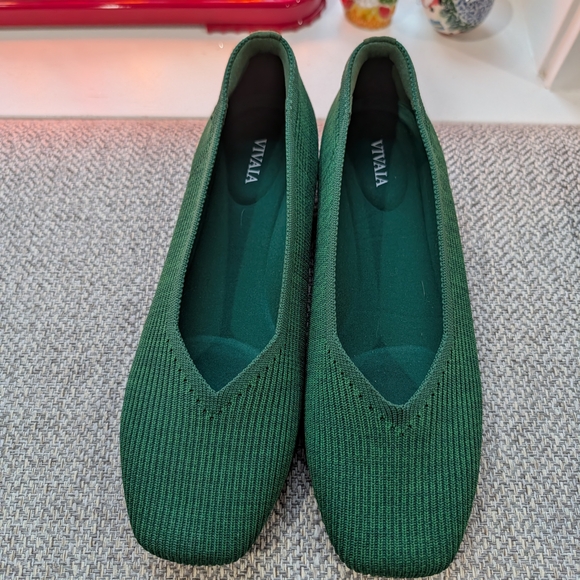 Vivaia Green Square-Toe Flats - Picture 4 of 5